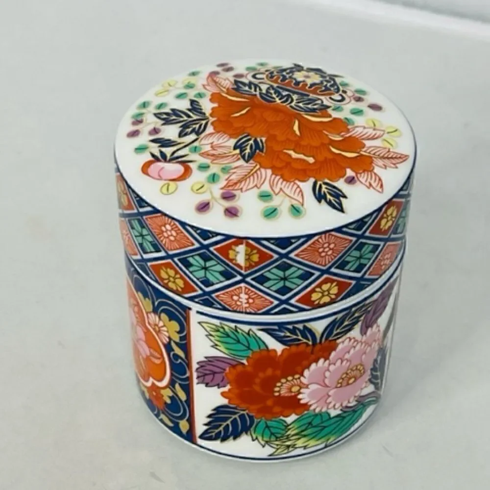 Vintage Japan Toyo porcelain lidded spice trinket jar Red Floral Blue Green Exce